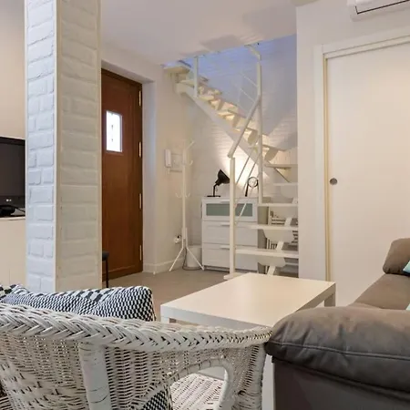 Castilla Triana Courtyard By Valcambre Apartment Seville