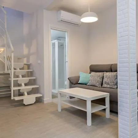 Apartment Castilla Triana Courtyard By Valcambre