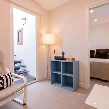 Apartamento Castilla Triana Courtyard By Valcambre